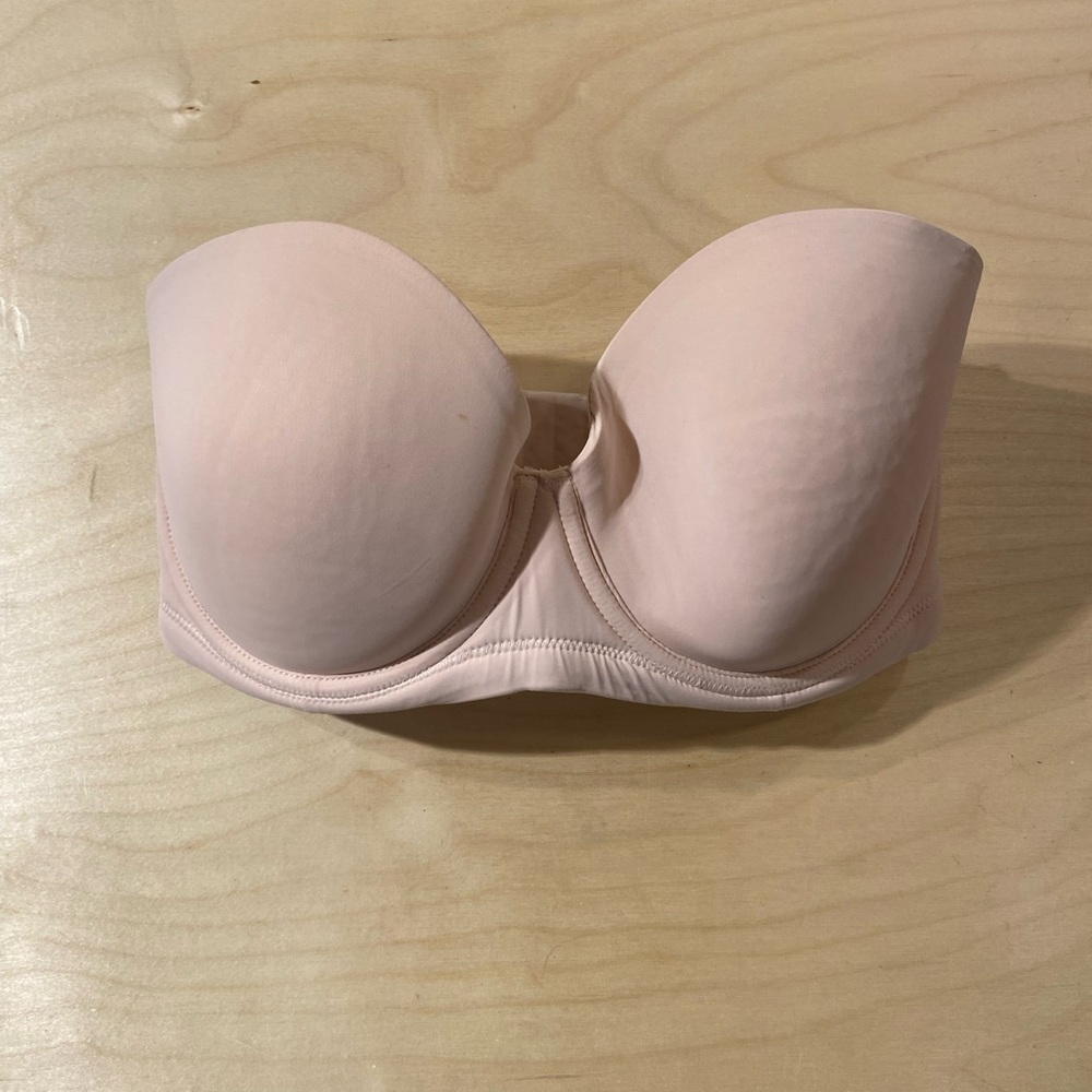 Strapless Seamless Nude Underwire Bra 32 F (MV) - Picture 2 of 7